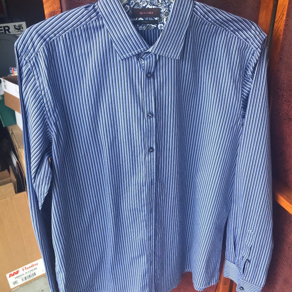 SAND label, mens large shirt, KY blue colors